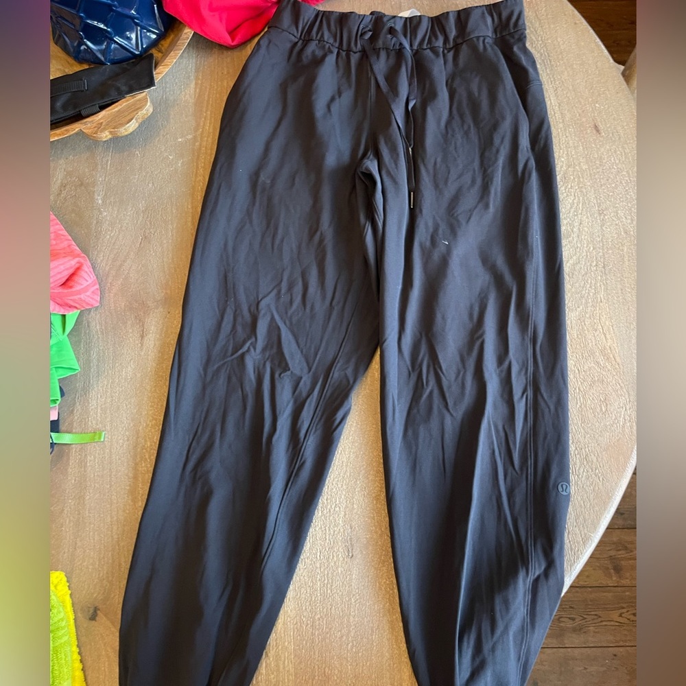 lululemon joggers